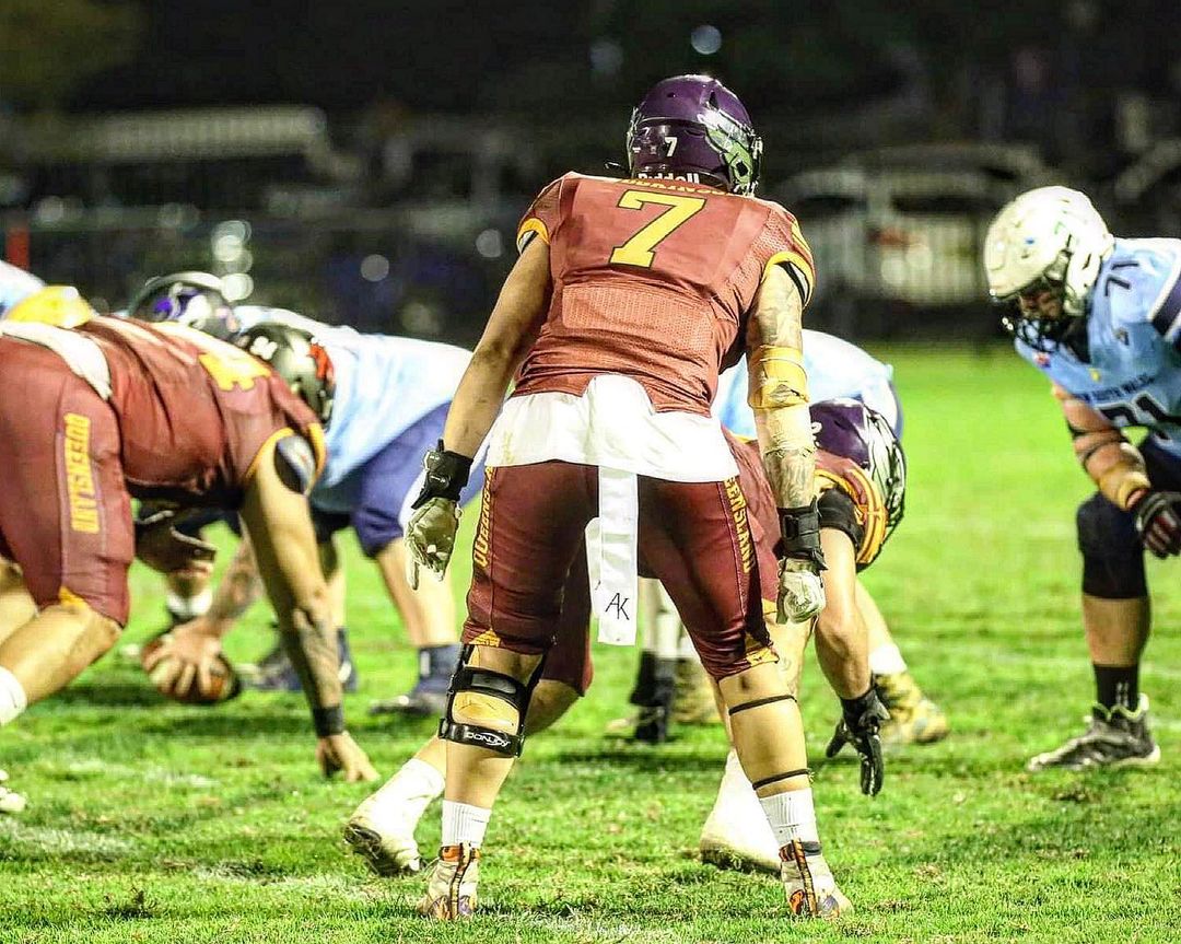 AK 'Classic' Football Streamer Towel