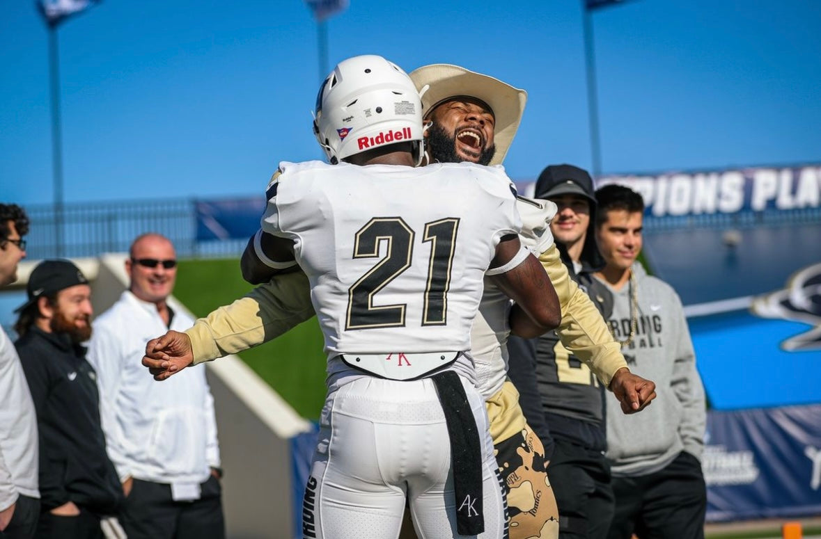 AK 'Classic' Football Streamer Towel